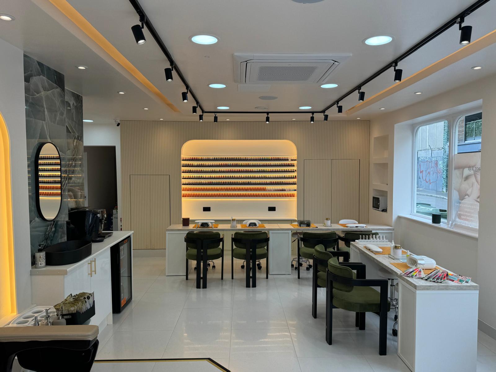 MAU Beauty nail salon Southwark London Bridge Blackfriars